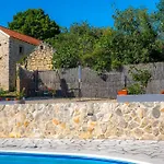 Manda Adriatic Heated Pool Villa *
