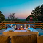 Manda Adriatic Heated Pool Villa *