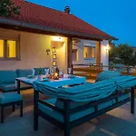 Villa Manda Adriatic Heated Pool *