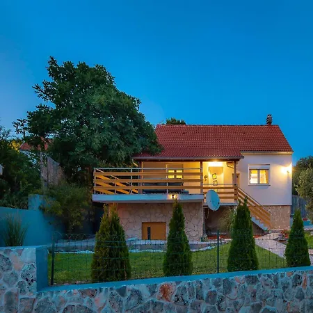 Manda Adriatic Heated Pool Skradin