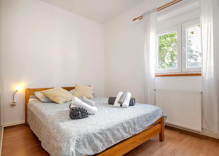 Manda Adriatic Heated Pool Vila *