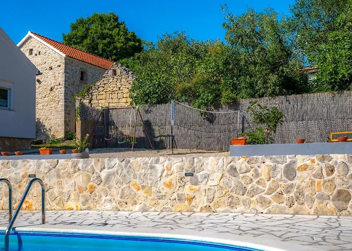 Manda Adriatic Heated Pool Vila *