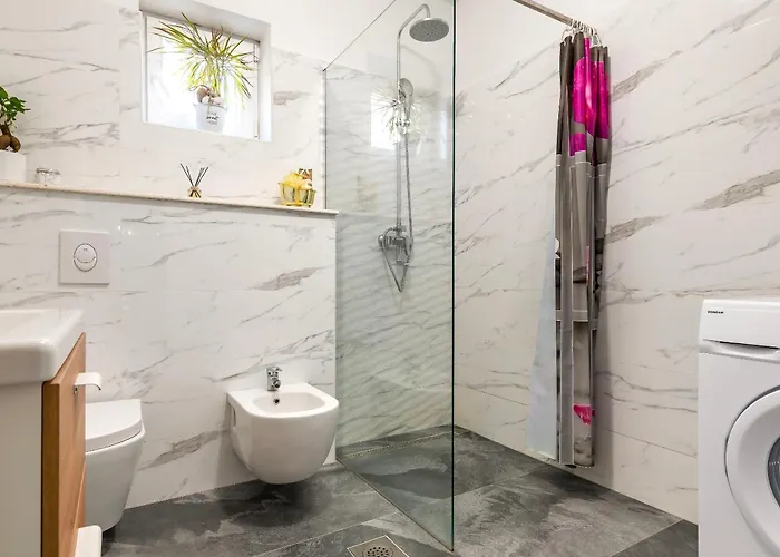 Manda Adriatic Heated Pool Skradin