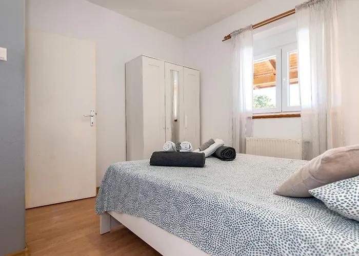 Manda Adriatic Heated Pool Vila *